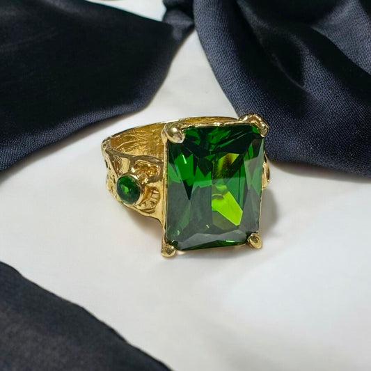 Yeşil Topaz 925 Ayar Gümüş El Yapımı Özel Tasarım Yüzük